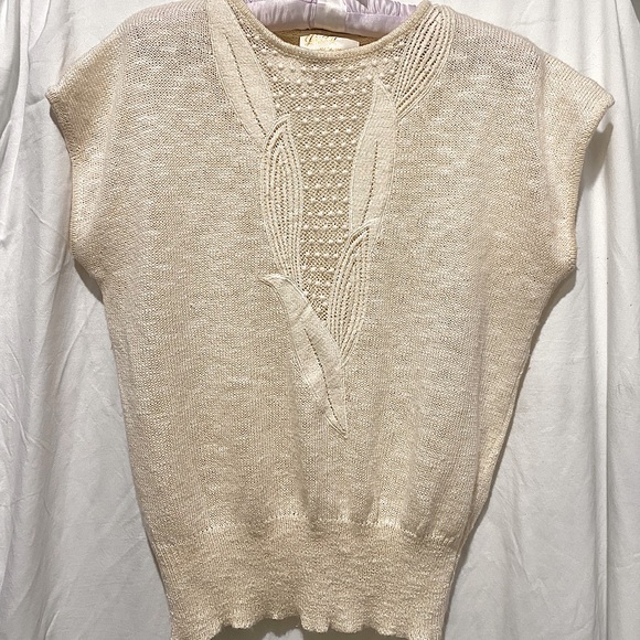 Vintage sleeveless cream knit top - Picture 3 of 3